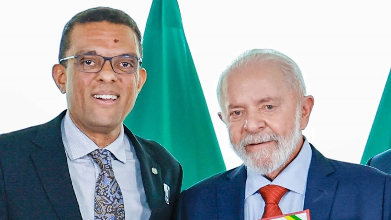 Ex-apoiador do bolsonarismo, deputado Otoni de Paula declara apoio a Lula e quer promover encontro do petista com evangélicos
