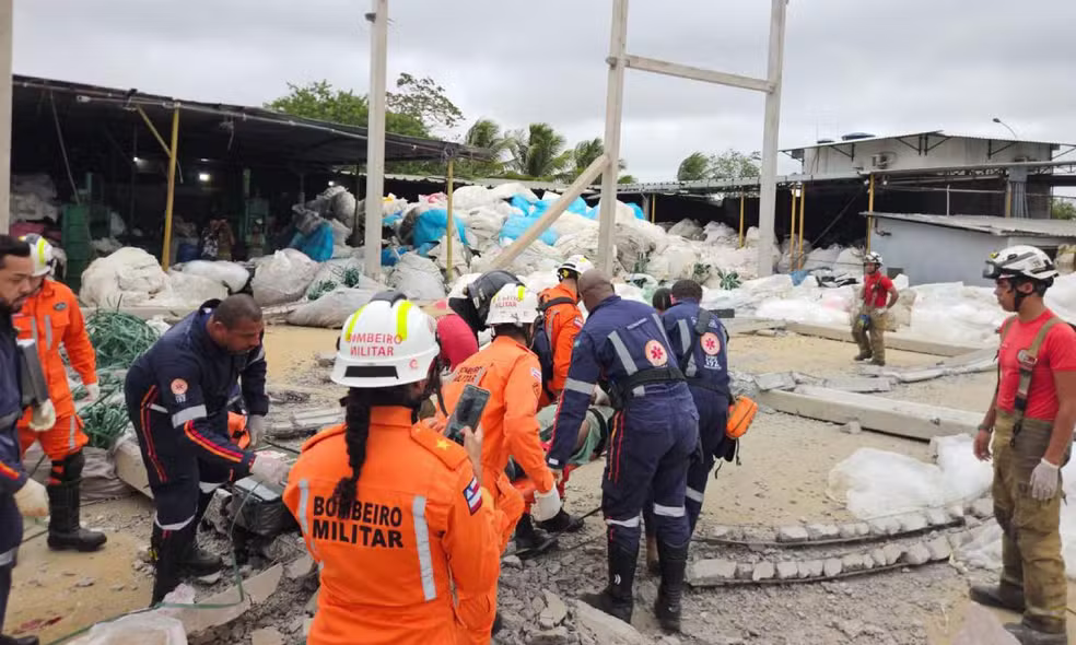 Mulher morta em desabamento de telhado de empresa de reciclagem em Salvador fazia aniversário no dia da tragédia