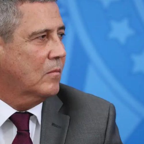Mauro Cid diz que Braga Netto financiava acampamentos em quarteis